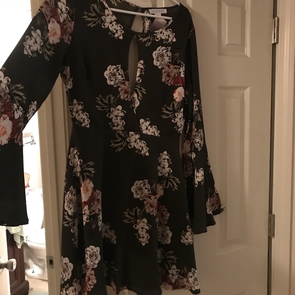 Boutique dress green with flowers NWT